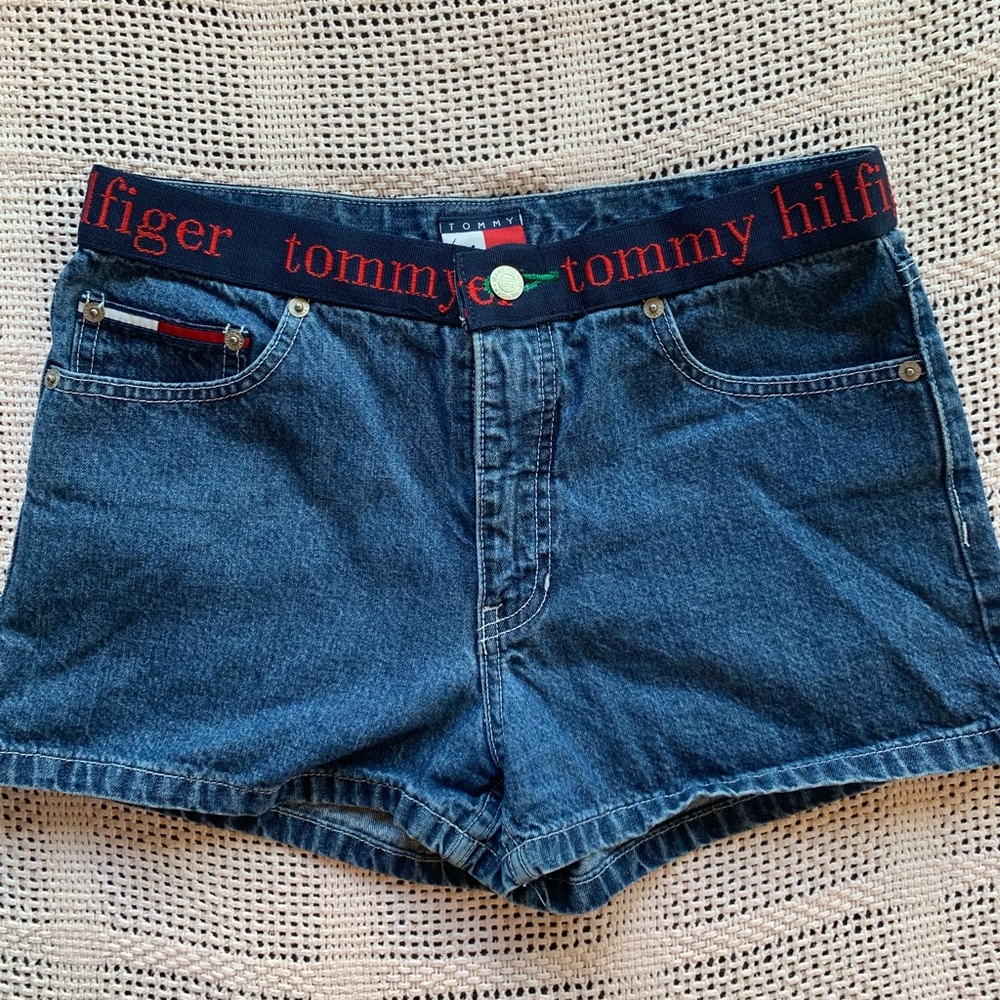 Tommy Hilfiger shorts / size 5